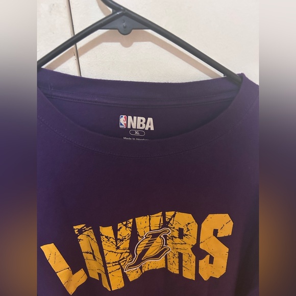 Lakers long sleeve shirt size mens XL - Picture 3 of 3